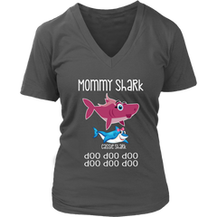 VnSupertramp Grandma Mommy Shark Doo Doo Doo Personalized V-Neck Shirt - Custom Name and Shark Graphic - Mother's Day Birthday Gift (2XL, Charcoal)-Cassie Shark-doo doo doo doo doo doo-26008754231898