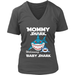 VnSupertramp Mommy Shark and Baby Shark Personalized Name Birthday V-Neck Shirt - D2