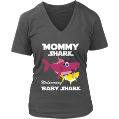 VnSupertramp Mommy Shark and Baby Shark Personalized Name Birthday V-Neck Shirt - D1