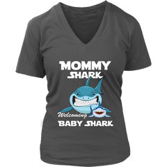 VnSupertramp Mommy Shark and Baby Shark Personalized Name Birthday V-Neck Shirt - D3