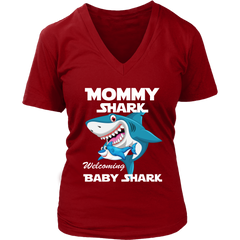 VnSupertramp Mommy Shark and Baby Shark Personalized Name Birthday V-Neck Shirt - D5